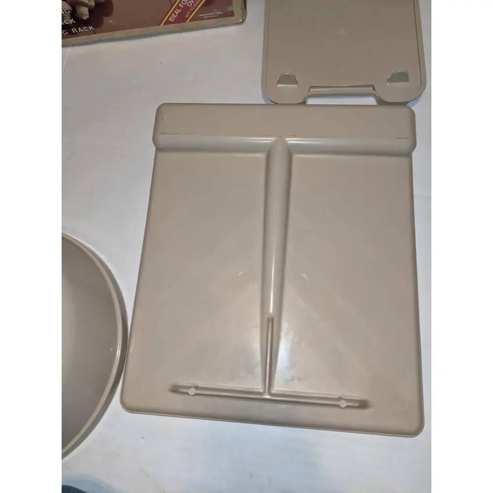 Anchor Hocking Microware 4 Piece Set NIB 192-01 Muffin Pan Baking Ring Roasting